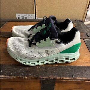 On Cloudnova Lightweight Women's Running Shoes - White & Green